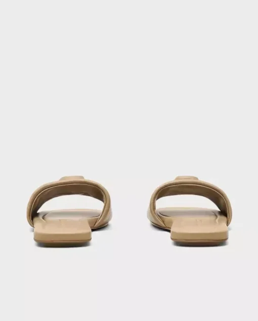 Beżowe klapki The J Marc Leather Sandal