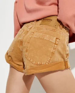 Beżowe spodenki z ćwiekami Bandits Studded