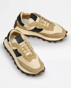 Beżowe zamszowe sneakersy