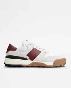 Beżowe zamszowe sneakersy