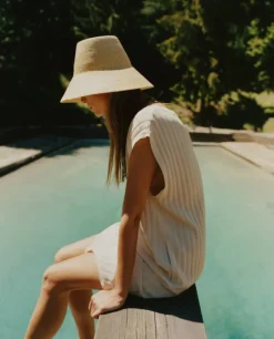 Beżowy kapelusz Bucket Hat
