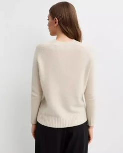 Beżowy sweter z kaszmiru