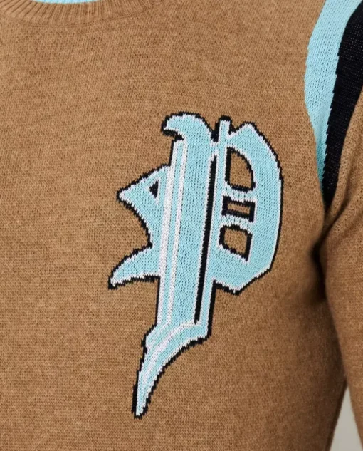Beżowy sweter z monogramem Gothic