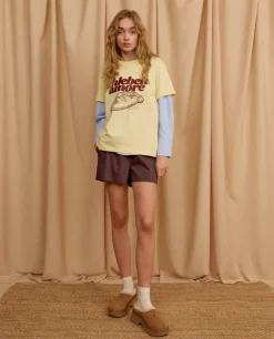 Beżowy t-shirt oversize