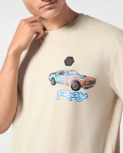 Beżowy t-shirt z nadrukiem samochodu