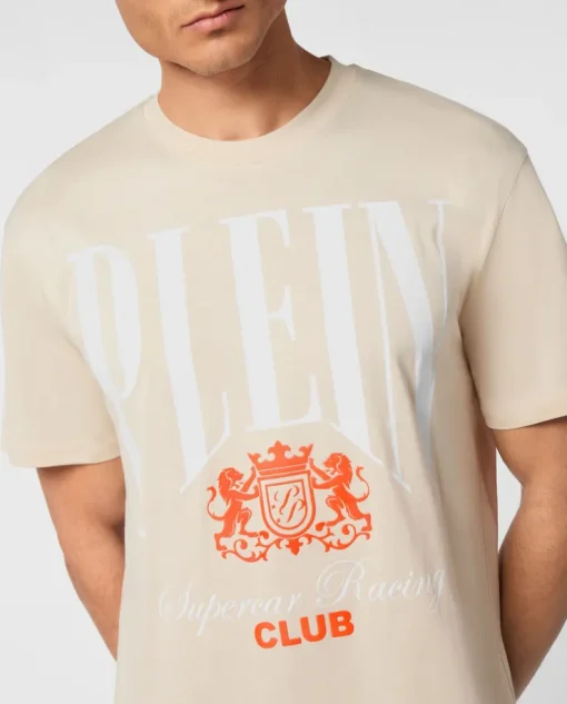 Beżowy t-shirt z nadrukowanym logo