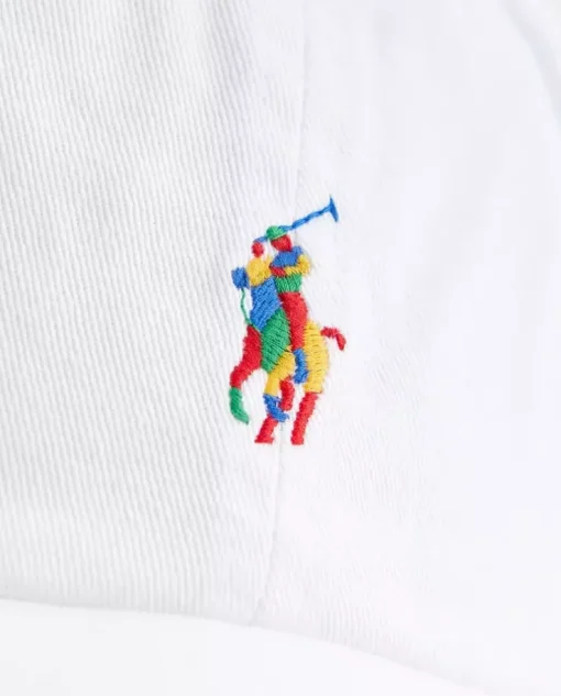 Biała czapka z daszkiem z logo