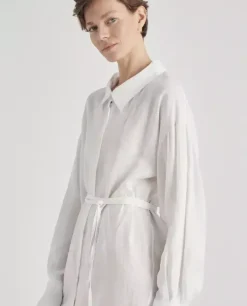Biała mini sukienka z lnu Chic