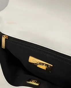 Biała torebka Chanel 19