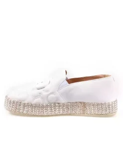 Białe espadryle z logowaniem