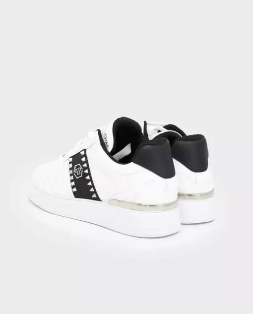 Białe skórzane sneakersy Lo-Top Studs