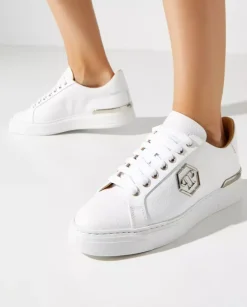 Białe skórzane sneakersy z monogramem