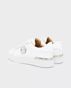 Białe skórzane sneakersy z monogramem