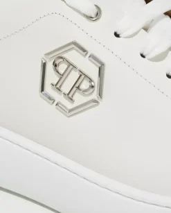 Białe sneakersy Hexagon z czarną zapiętką