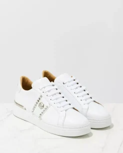 Białe sneakersy z ćwiekami