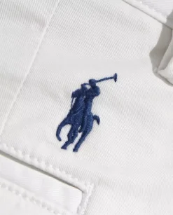 Białe spodnie chino z logo