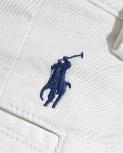 Białe spodnie chino z logo