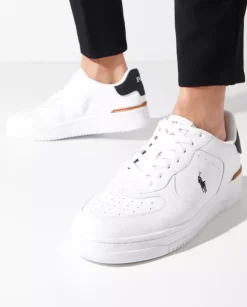 Biało-czarne sneakersy Masters Court