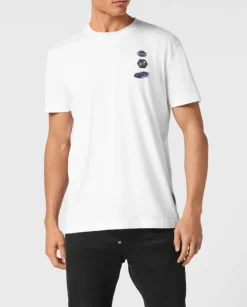 Biały bawełniany t-shirt z naszywkami