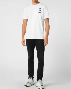 Biały bawełniany t-shirt z naszywkami