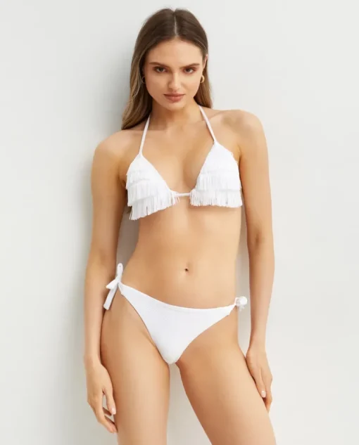 Biały komplet bikini z frędzlami