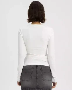 Biały longsleeve z printem