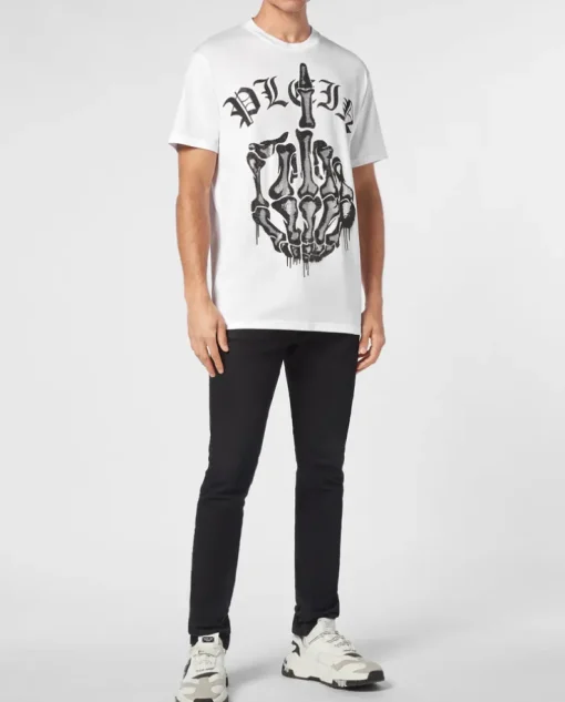 Biały t-shirt z aplikacją