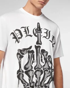 Biały t-shirt z aplikacją