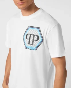 Biały t-shirt z geometrycznym logo