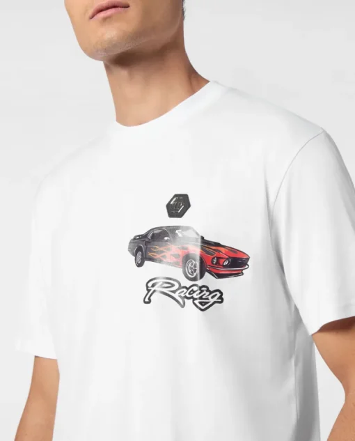 Biały t-shirt z nadrukiem wyścigówki
