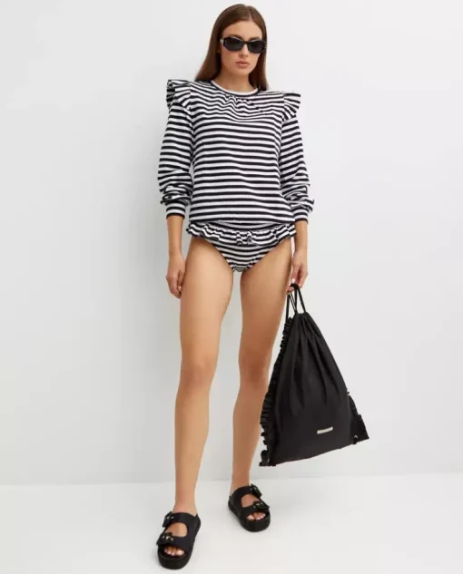 Bluza w paski z falbanami na ramionach