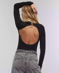 Body z otwartymi plecami Amina