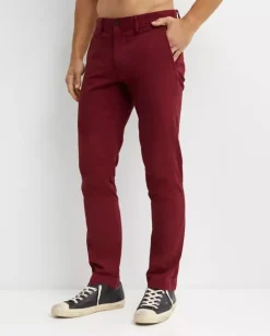 Bordowe spodnie chino