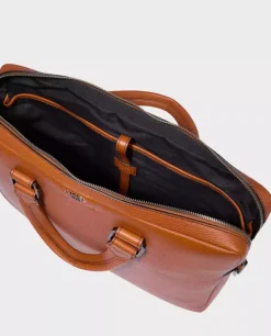 Brązowa skórzana torba na laptopa