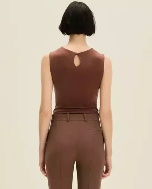 Brązowe body z wycięciem