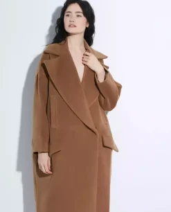 Brązowy płaszcz oversize z wełny alpaki