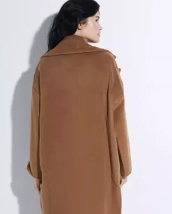 Brązowy płaszcz oversize z wełny alpaki