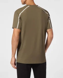 Brązowy t-shirt z ozdobnym wzorem