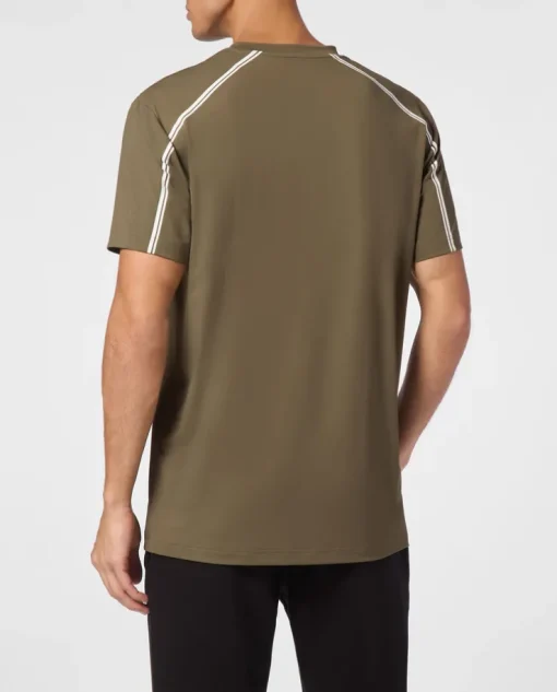 Brązowy t-shirt z ozdobnym wzorem