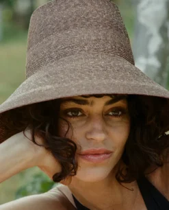 Ciemnobrązowy kapelusz Bucket Hat