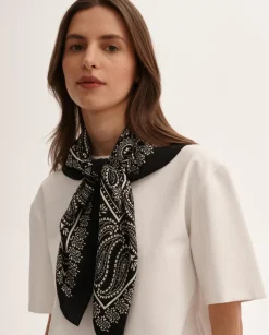 Czarna bandana z printem