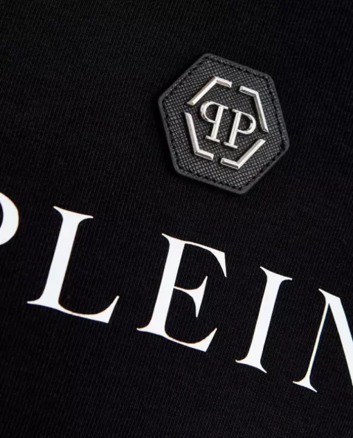 Czarna bluza z kapturem z logo