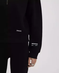 Czarna bluza z kołnierzem
