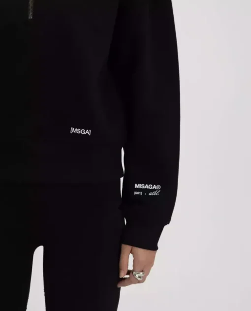 Czarna bluza z kołnierzem