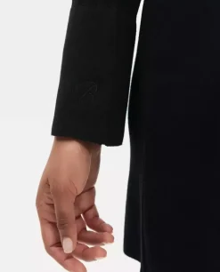 Czarna dzianinowa sukienka mini