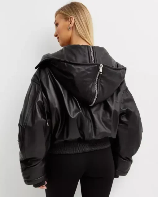 Czarna kurtka skórzana bomber