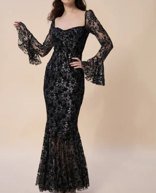 Czarna sukienka Morticia