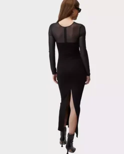 Czarna sukienka Sleek Silhouette