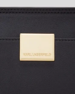 Czarna torebka typu tote