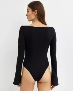 Czarne body z wycięciem
